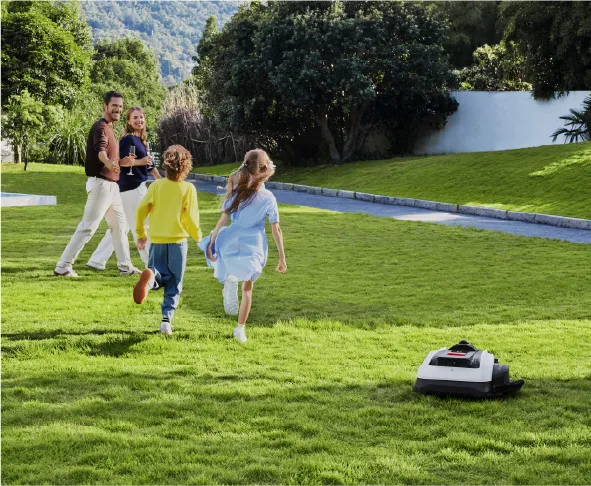 Ecovacs GOAT O1200 LiDAR PRO — робот газонокосилка со встроенным триммером и двойным лидаром